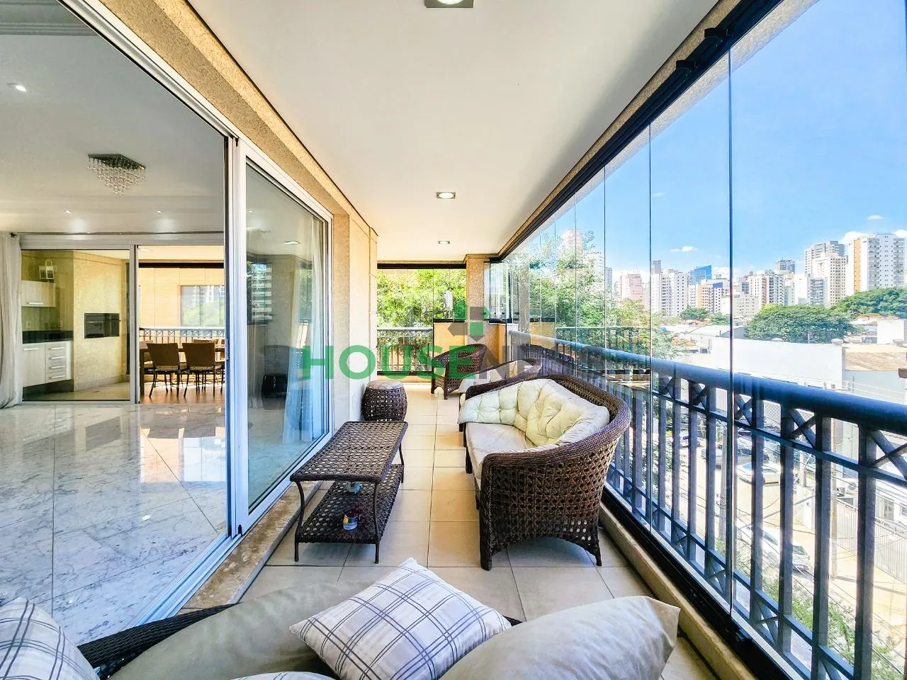 Apartamento com 3 suítes à venda em Vila Nova Conceição, São Paulo, por R$ 4.300.000