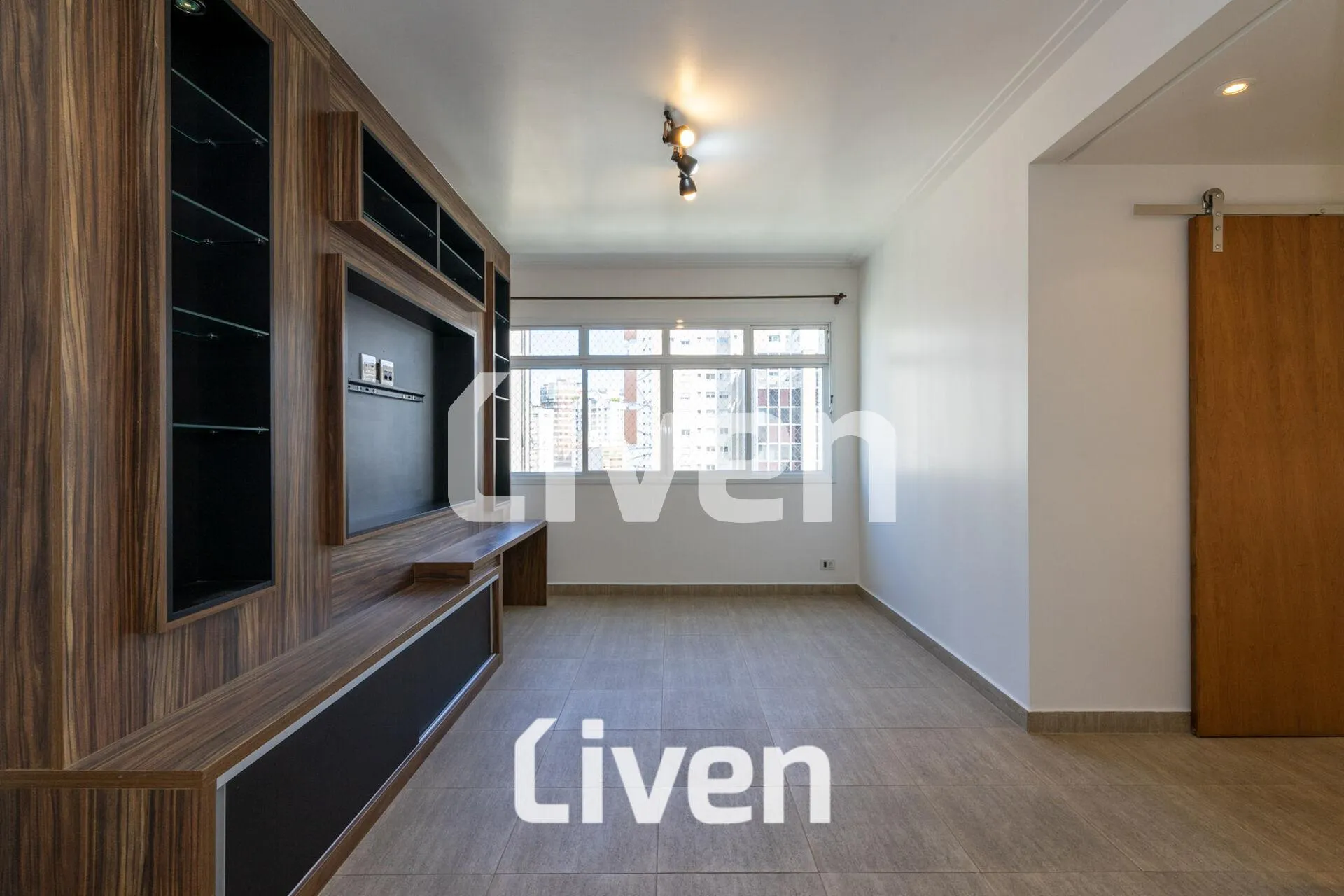 Apartamento com 1 suítes à venda em Vila Nova Conceição, São Paulo, por R$ 1.100.000 Imagem 2