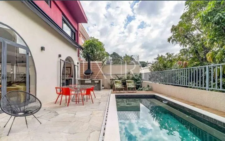 Casa com 3 suítes à venda em Vila Madalena, São Paulo, por R$ 4.500.000