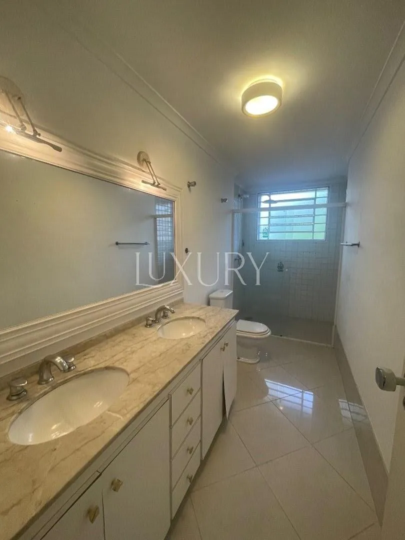 Casa com 2 suítes à venda em Jardim América, São Paulo, por R$ 11.000.000 Imagem 13