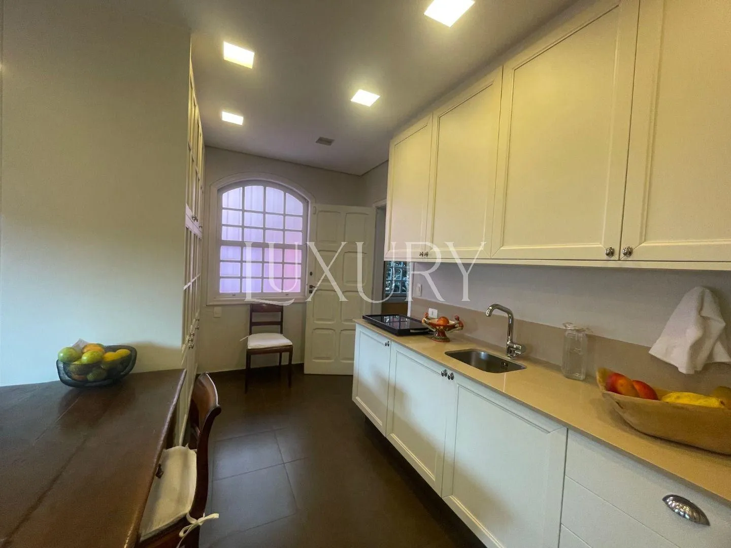 Casa de vila com 2 suítes à venda em Jardim América, São Paulo, por R$ 10.000.000 Imagem 11