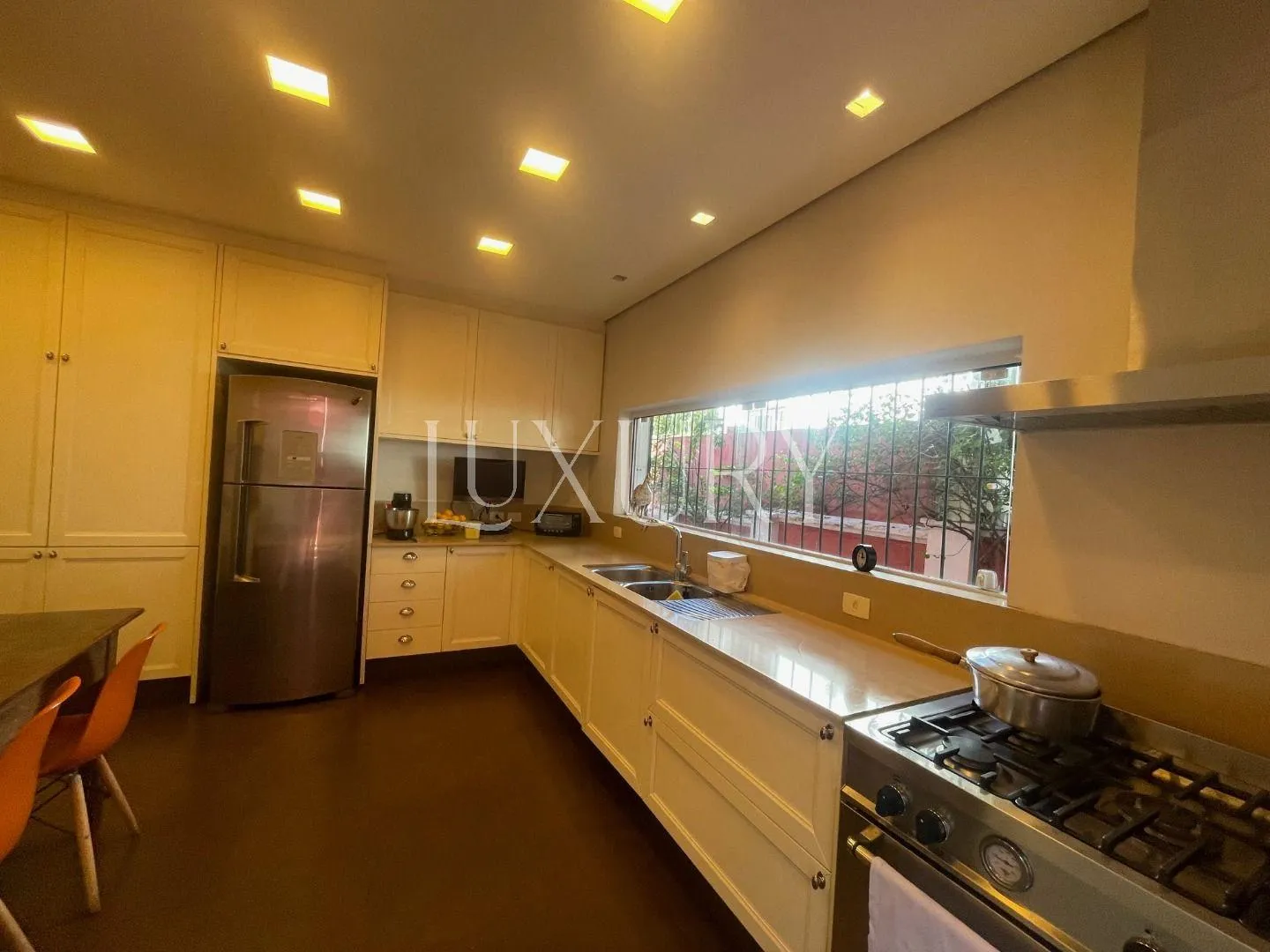 Casa de vila com 2 suítes à venda em Jardim América, São Paulo, por R$ 10.000.000 Imagem 14
