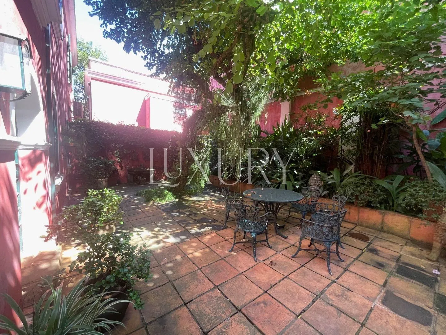 Casa de vila com 2 suítes à venda em Jardim América, São Paulo, por R$ 10.000.000