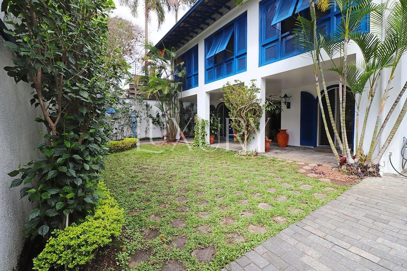 Casa com 3 suítes à venda em Alto De Pinheiros, São Paulo, por R$ 3.799.000 Imagem 2