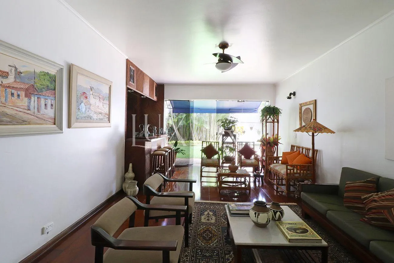 Casa com 3 suítes à venda em Alto De Pinheiros, São Paulo, por R$ 3.799.000 Imagem 2