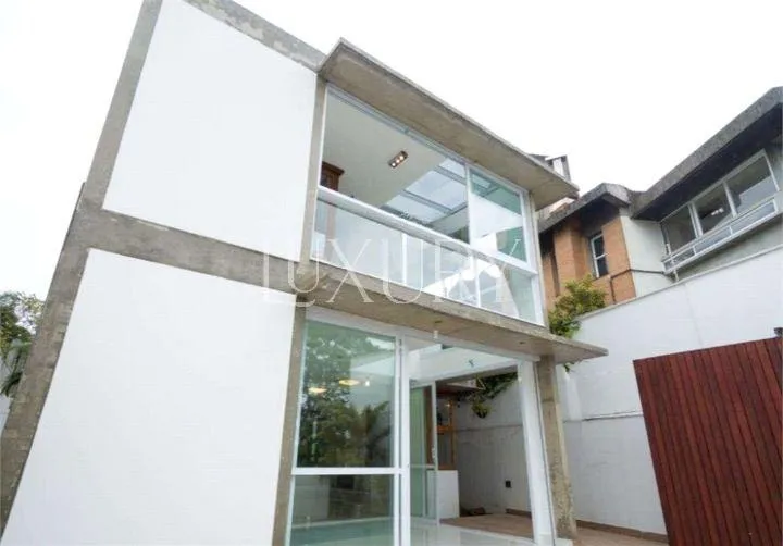 Casa com 4 suítes à venda em Sumaré, São Paulo, por R$ 3.950.000