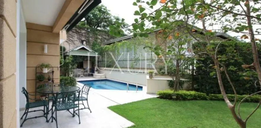 Casa com 3 suítes à venda em Cidade Jardim, São Paulo, por R$ 5.700.000