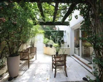 Casa com 3 suítes à venda em Cidade Jardim, São Paulo, por R$ 5.700.000 Imagem 11