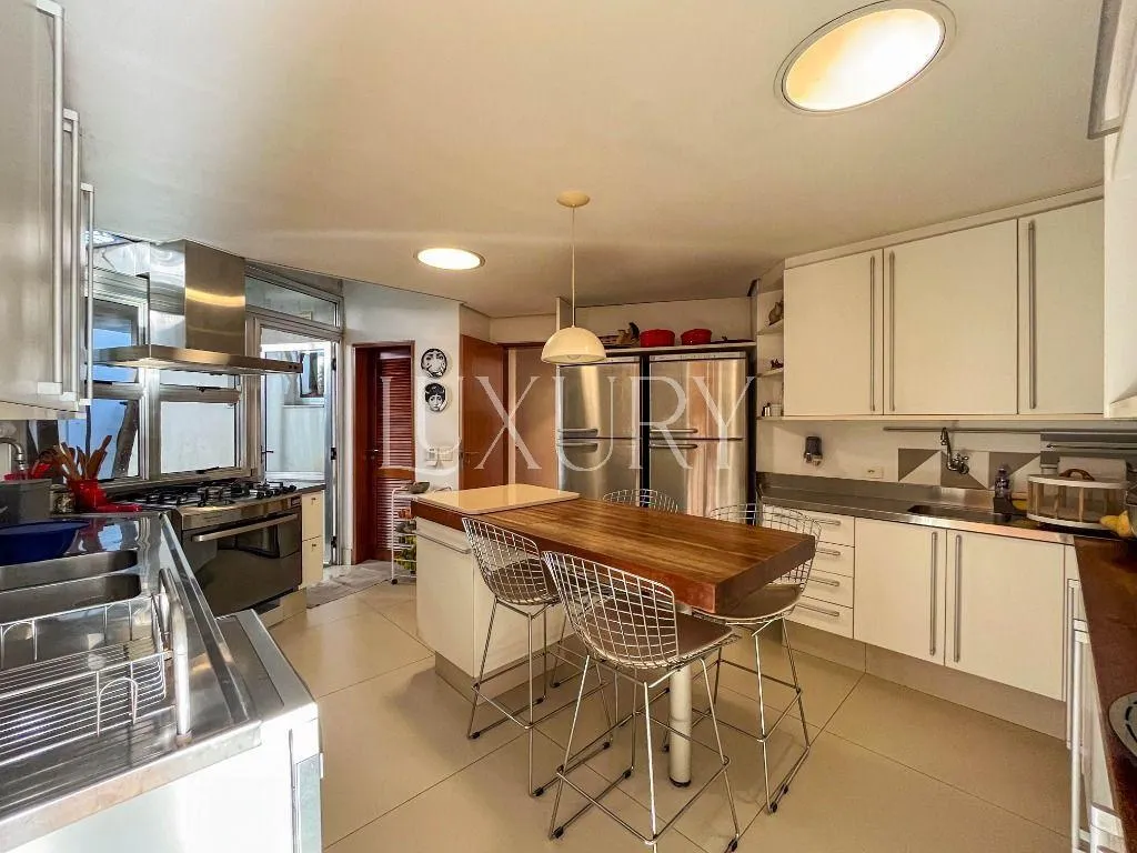 Casa com 4 suítes à venda em Alto de Pinheiros, São Paulo, por R$ 7.970.000 Imagem 17