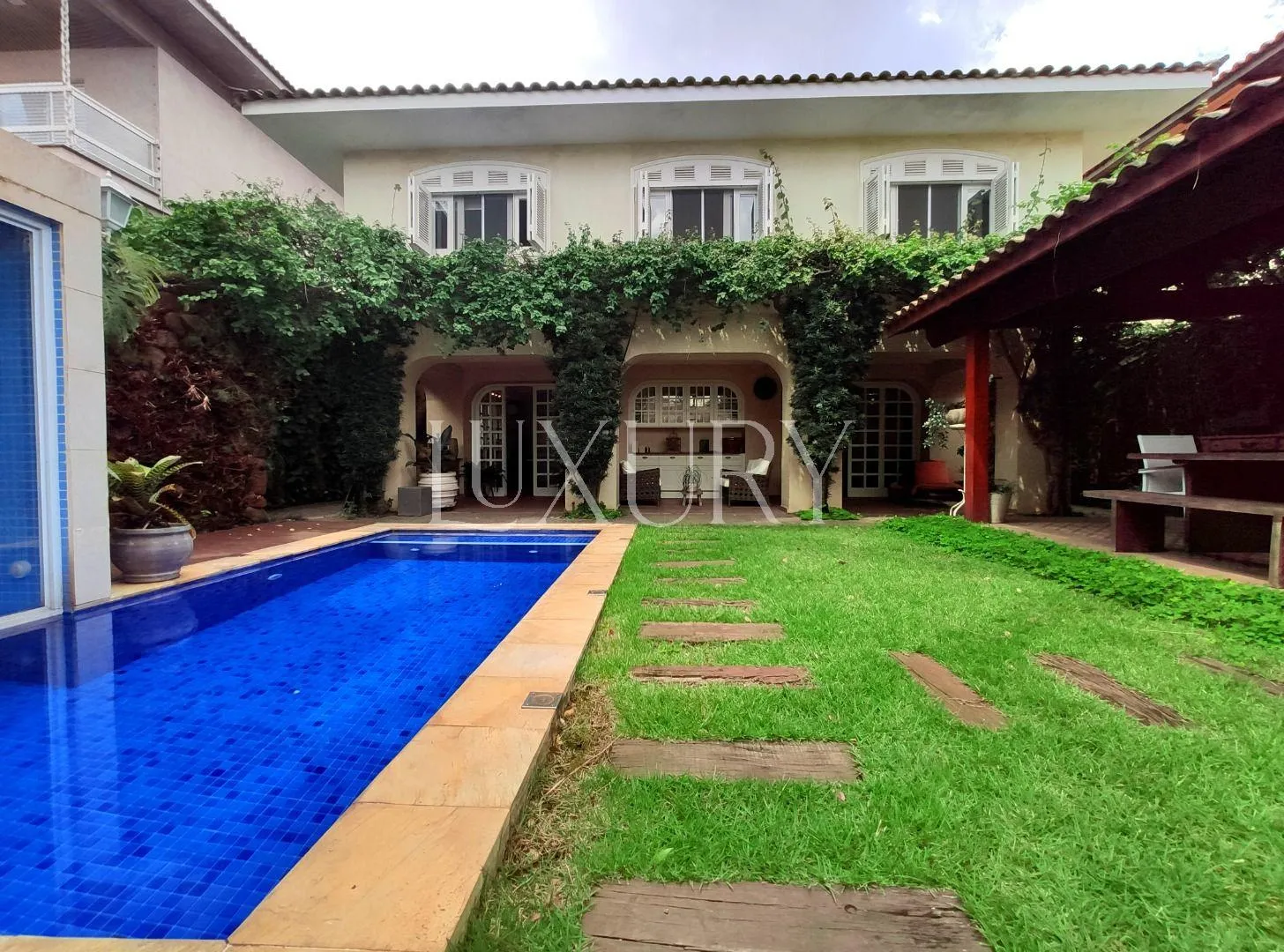 Casa com 4 suítes à venda em Alto de Pinheiros, São Paulo, por R$ 5.790.000 Imagem 2