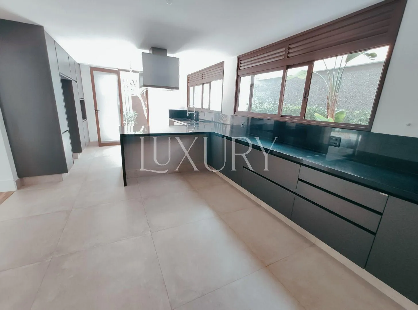 Casa com 4 suítes à venda em Alto de Pinheiros, São Paulo, por R$ 7.850.000 Imagem 25