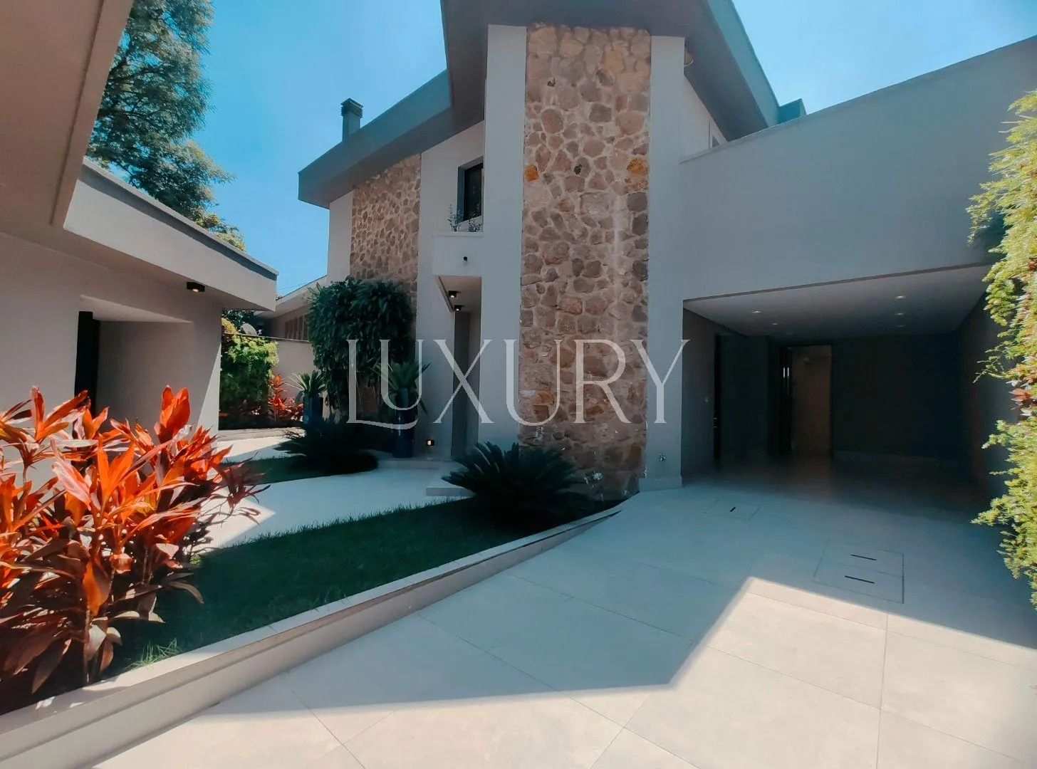Casa com 2 suítes à venda em Alto De Pinheiros, São Paulo, por R$ 4.390.000 Imagem 2