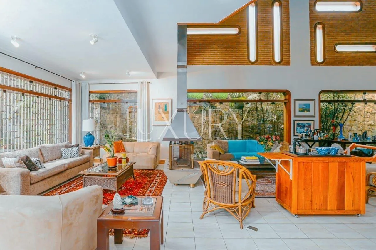 Casa com 4 suítes à venda em Alto de Pinheiros, São Paulo, por R$ 4.850.000 Imagem 4