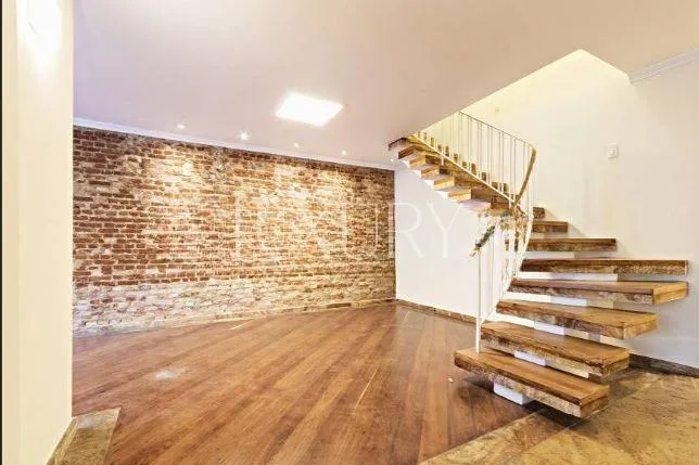 Casa com 1 suítes à venda em Vila Nova Conceição, São Paulo, por R$ 4.200.000 Imagem 2
