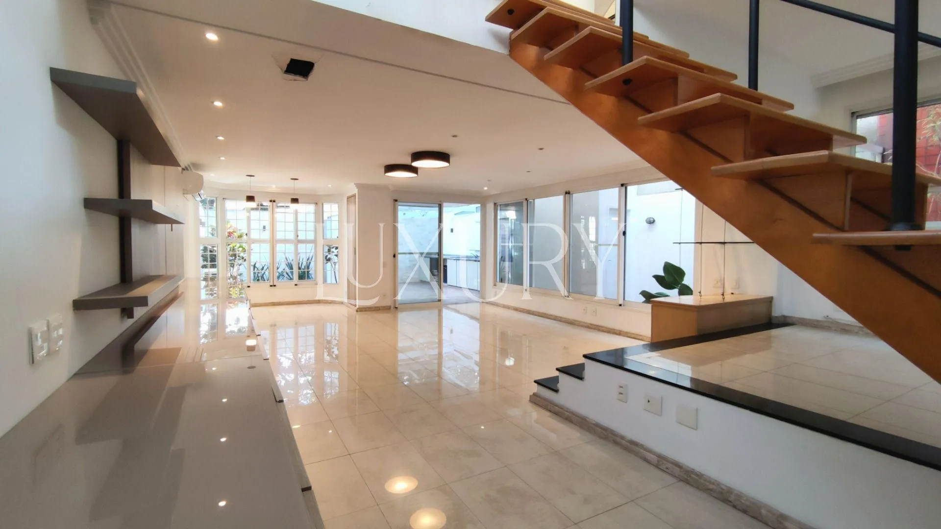 Casa com 3 suítes à venda em Alto De Pinheiros, São Paulo, por R$ 5.999.000