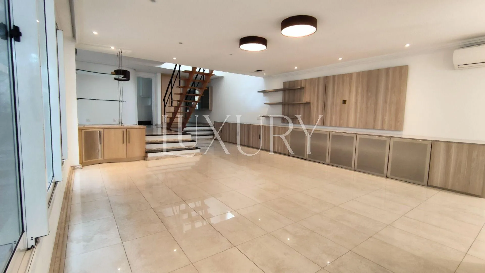 Casa com 3 suítes à venda em Alto De Pinheiros, São Paulo, por R$ 5.999.000 Imagem 2