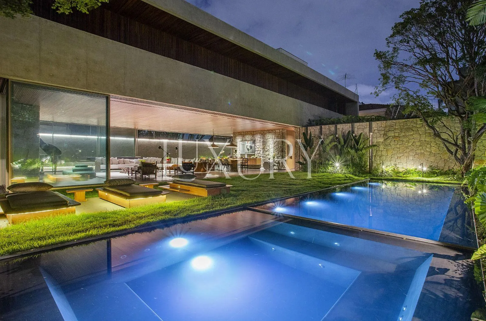 Casa com 4 suítes à venda em Alto de Pinheiros, São Paulo, por R$ 26.600.000