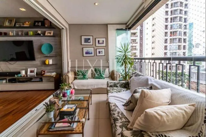 Apartamento com 3 suítes à venda em Itaim Bibi, São Paulo, por R$ 4.600.000 Imagem 3