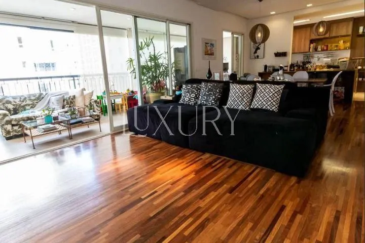 Apartamento com 3 suítes à venda em Itaim Bibi, São Paulo, por R$ 4.600.000