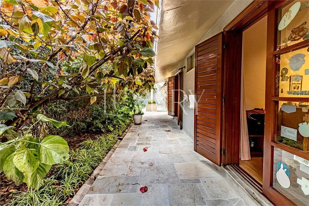 Casa com 4 suítes à venda em Alto de Pinheiros, São Paulo, por R$ 7.900.000 Imagem 16