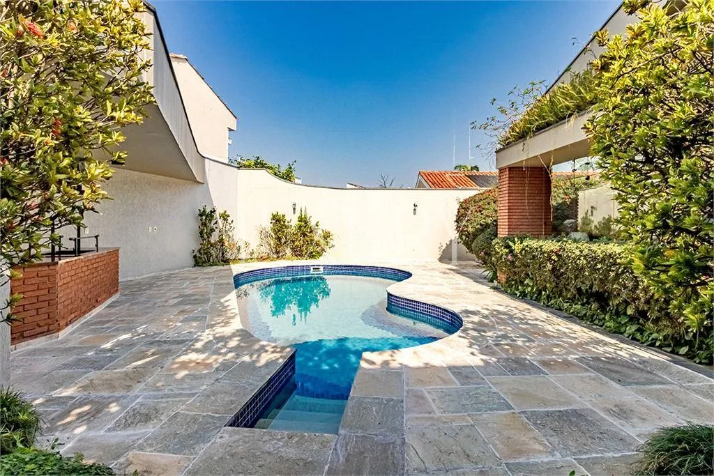 Casa com 4 suítes à venda em Alto de Pinheiros, São Paulo, por R$ 7.900.000 Imagem 22
