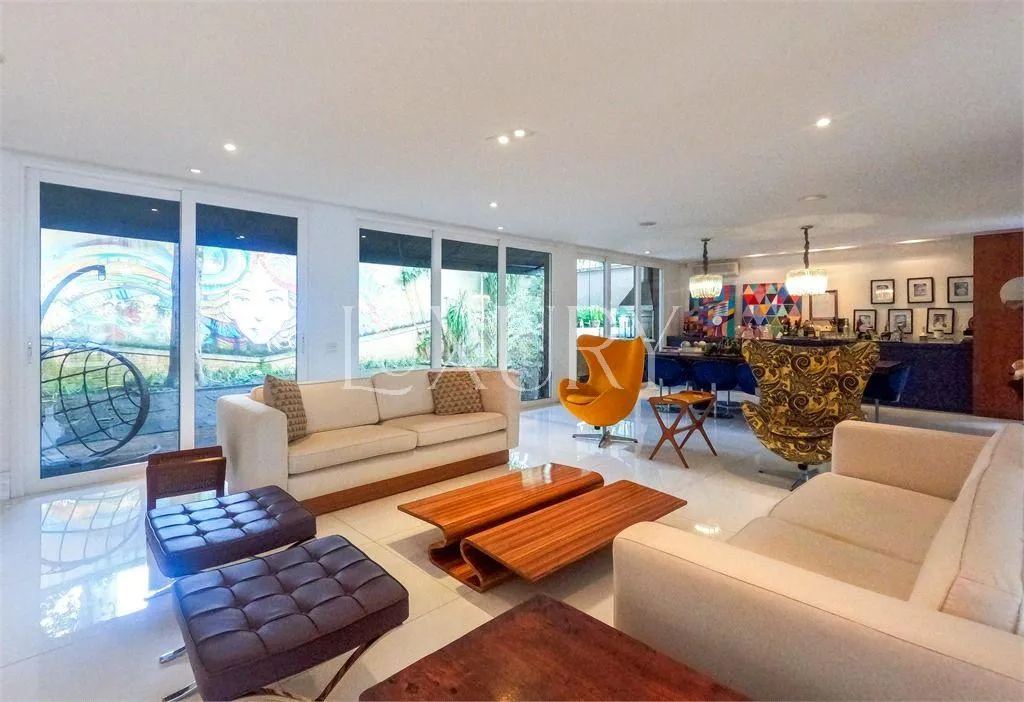 Casa com 5 suítes à venda em Alto de Pinheiros, São Paulo, por R$ 5.950.000