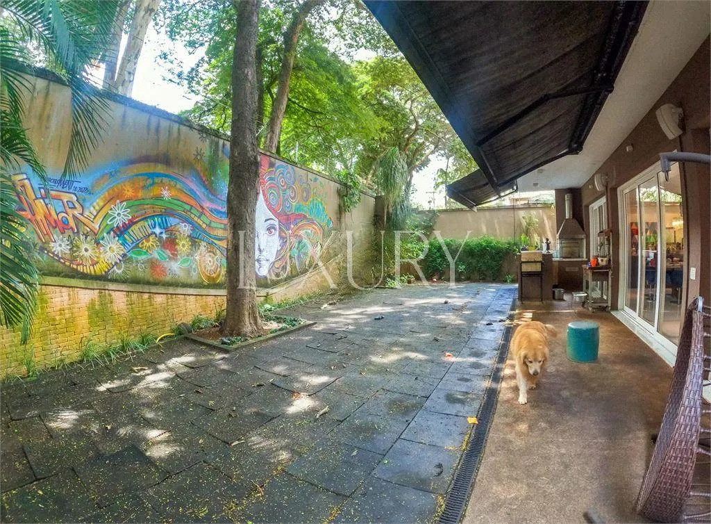 Casa com 5 suítes à venda em Alto de Pinheiros, São Paulo, por R$ 5.950.000 Imagem 2