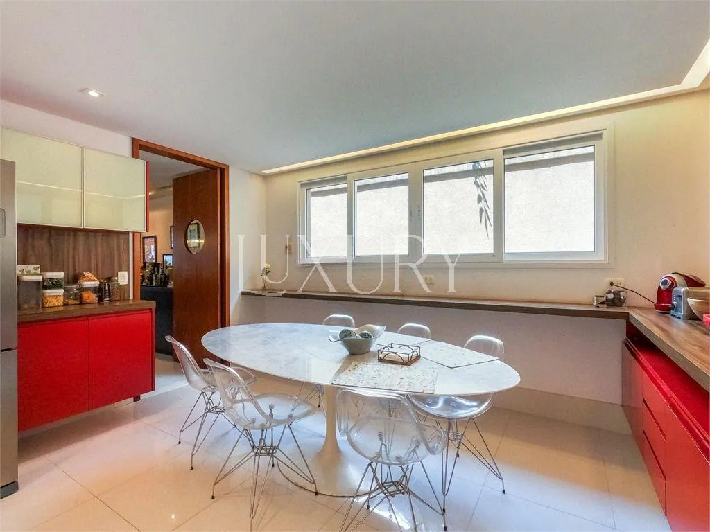 Casa com 5 suítes à venda em Alto de Pinheiros, São Paulo, por R$ 5.950.000 Imagem 10