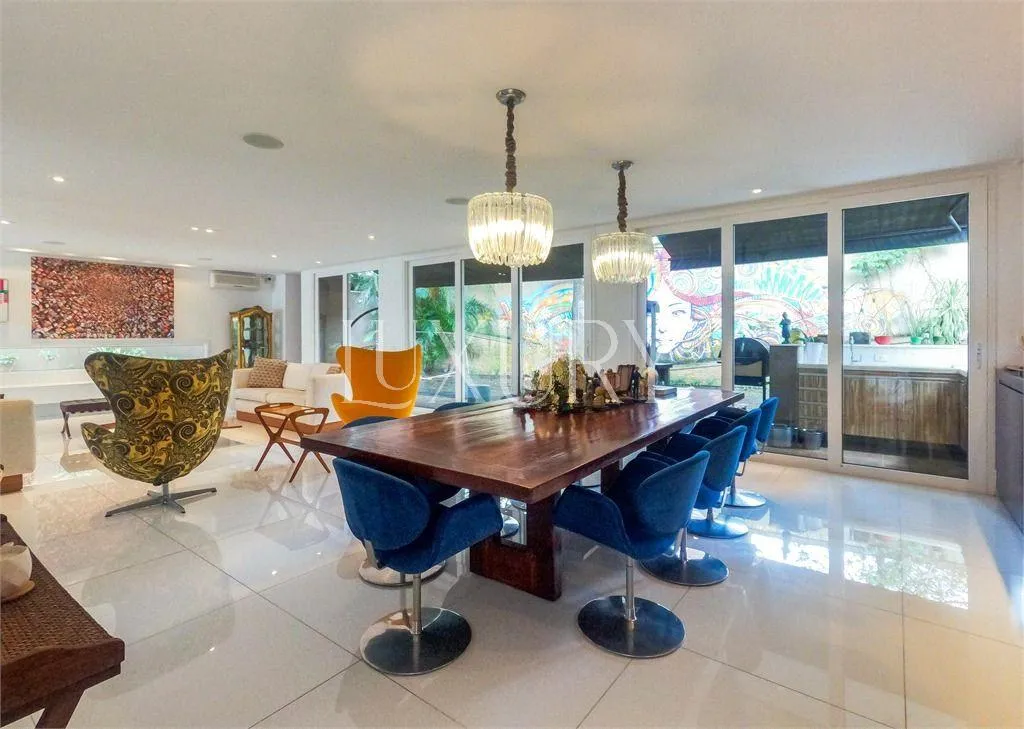 Casa com 5 suítes à venda em Alto de Pinheiros, São Paulo, por R$ 5.950.000 Imagem 11
