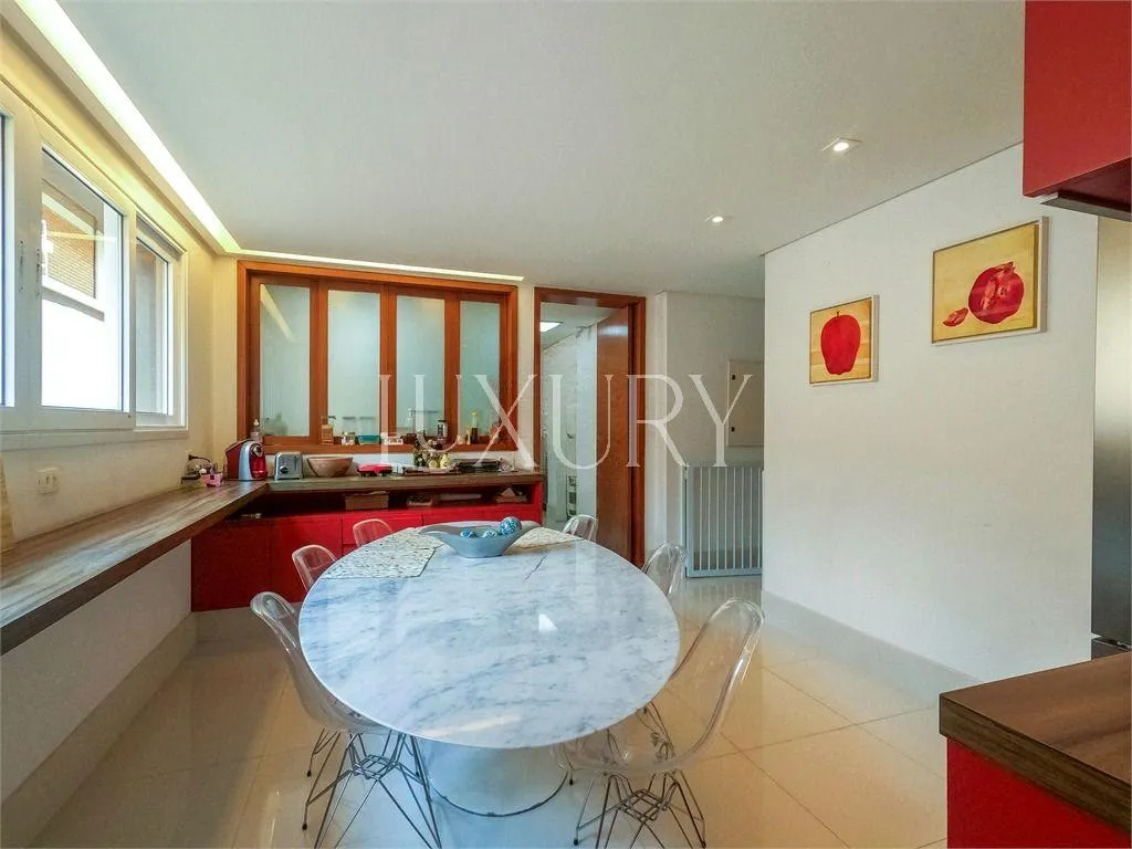 Casa com 5 suítes à venda em Alto de Pinheiros, São Paulo, por R$ 5.950.000 Imagem 13