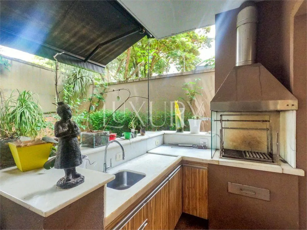Casa com 5 suítes à venda em Alto de Pinheiros, São Paulo, por R$ 5.950.000 Imagem 20