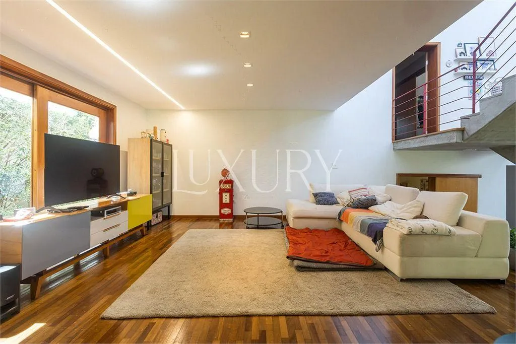 Casa com 4 suítes à venda em Alto de Pinheiros, São Paulo, por R$ 4.700.000 Imagem 2