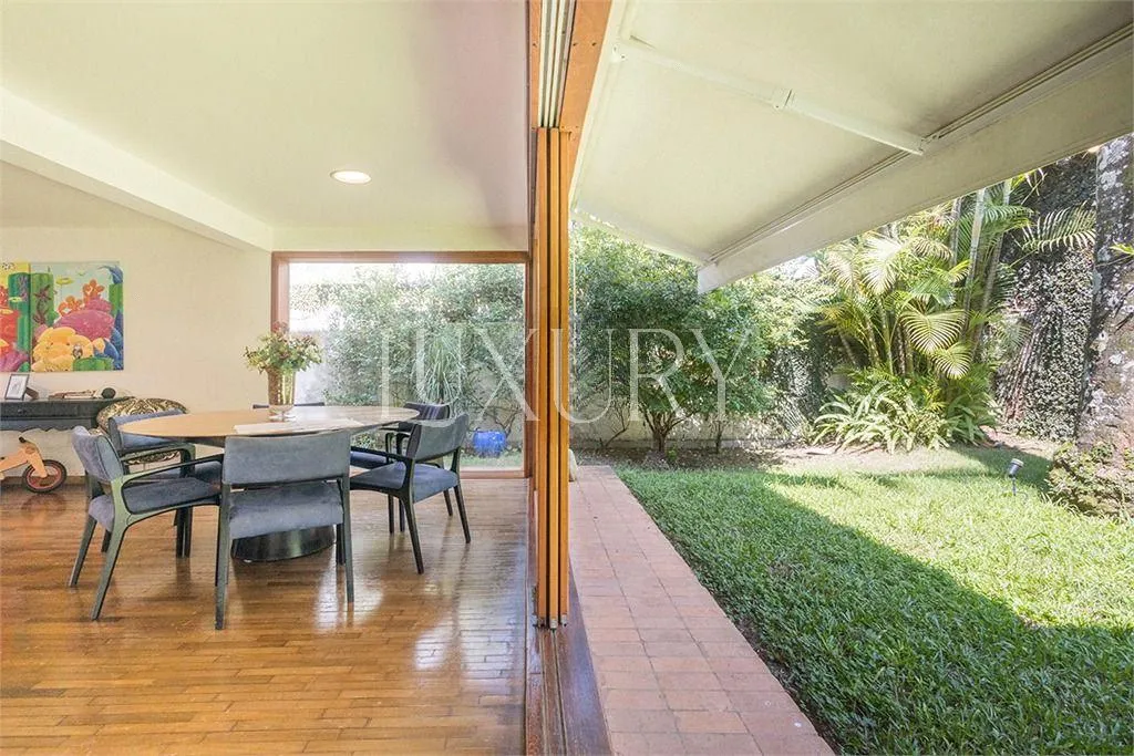 Casa com 4 suítes à venda em Alto de Pinheiros, São Paulo, por R$ 4.700.000 Imagem 17
