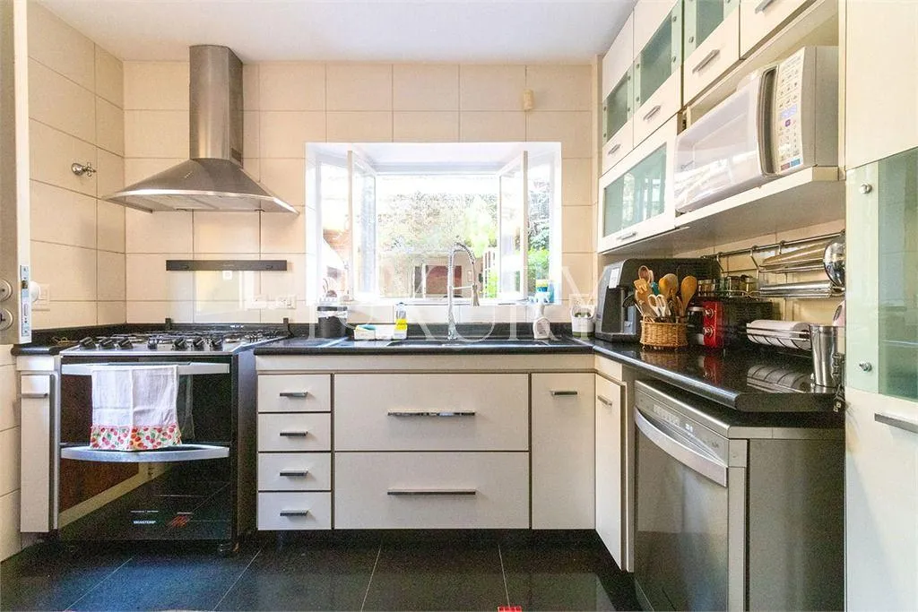 Casa com 3 suítes à venda em Alto de Pinheiros, São Paulo, por R$ 5.300.000 Imagem 8