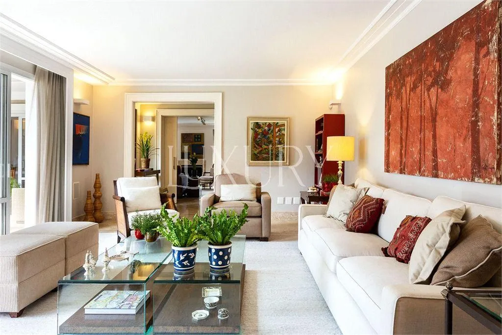 Casa com 2 suítes à venda em Alto de Pinheiros, São Paulo, por R$ 9.400.000