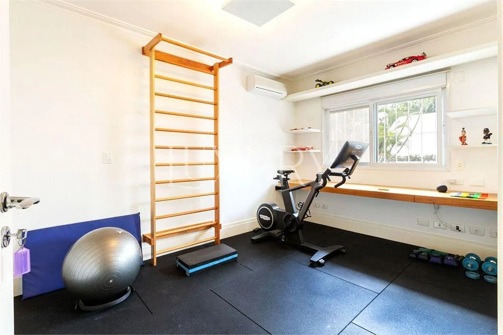 Casa com 2 suítes à venda em Alto de Pinheiros, São Paulo, por R$ 9.400.000 Imagem 3