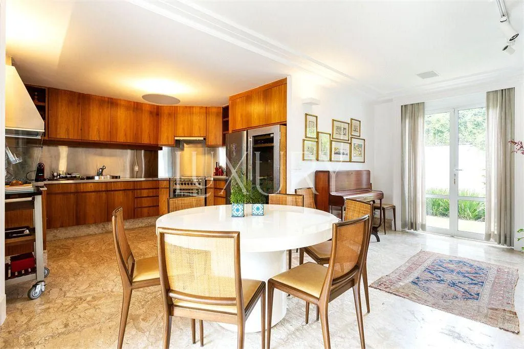 Casa com 2 suítes à venda em Alto de Pinheiros, São Paulo, por R$ 9.400.000 Imagem 6