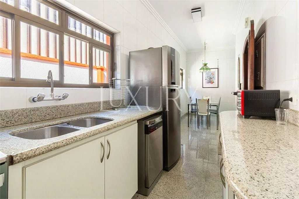 Casa com 2 suítes à venda em Alto de Pinheiros, São Paulo, por R$ 5.950.000 Imagem 6