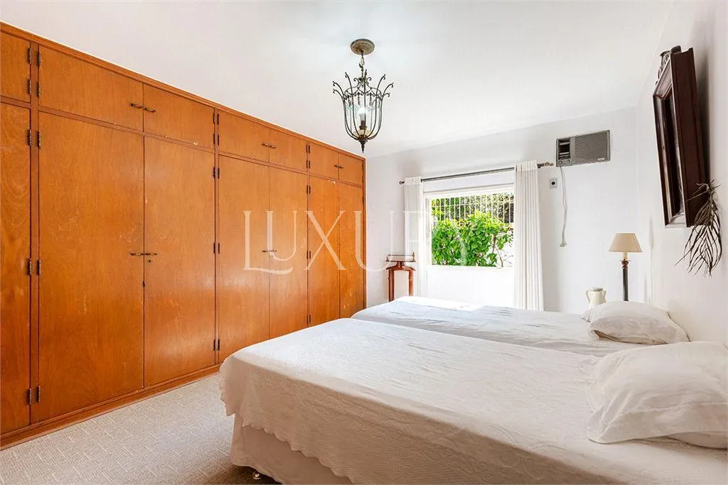 Casa com 2 suítes à venda em Alto de Pinheiros, São Paulo, por R$ 3.800.000 Imagem 3
