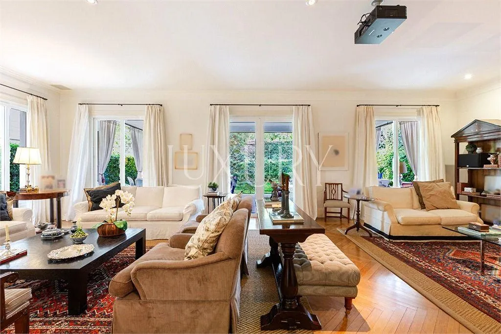 Casa com 4 suítes à venda em Alto de Pinheiros, São Paulo, por R$ 10.300.000