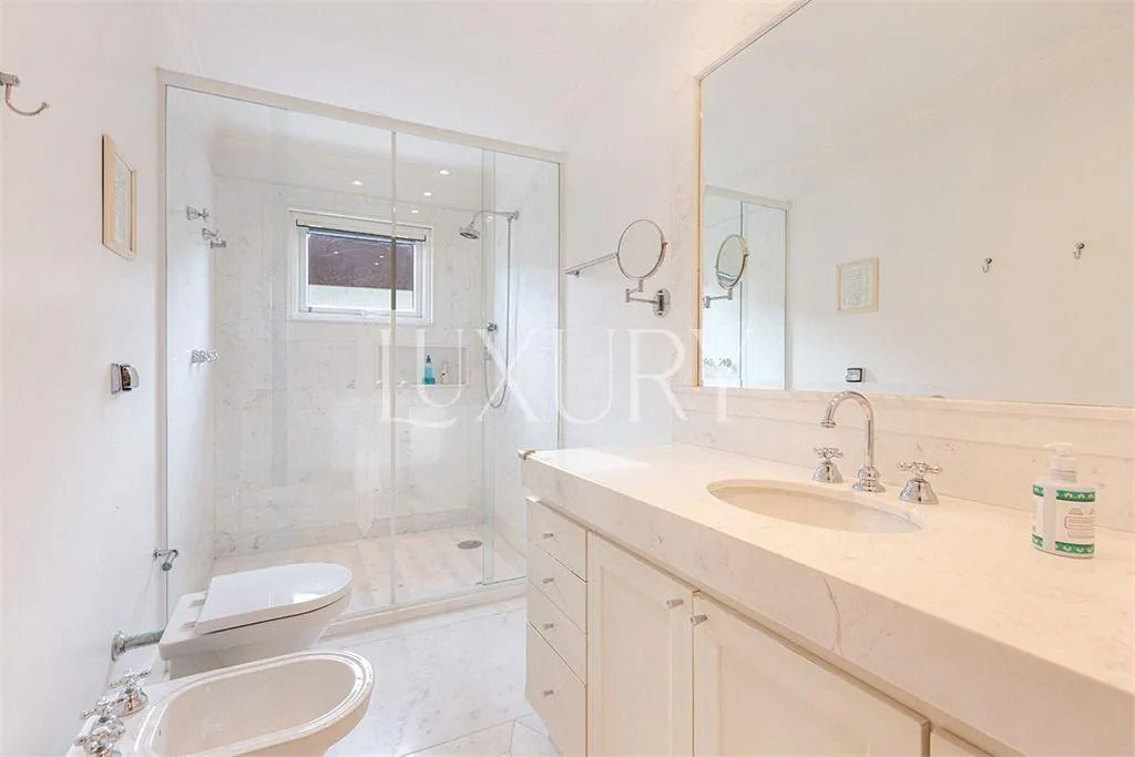 Casa com 4 suítes à venda em Alto de Pinheiros, São Paulo, por R$ 10.300.000 Imagem 13