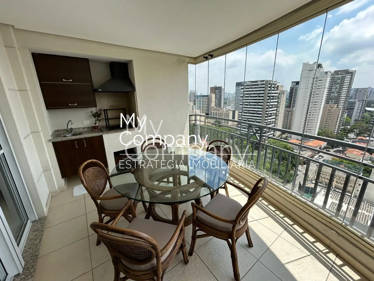 Apartamento com 2 suítes à venda em Moema, São Paulo, por R$ 4.081.000 Imagem 2