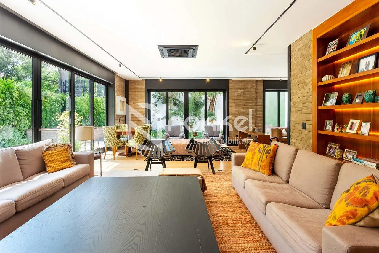 Casa com 5 suítes à venda em Jardim Paulista, São Paulo, por R$ 14.000.000 Imagem 2