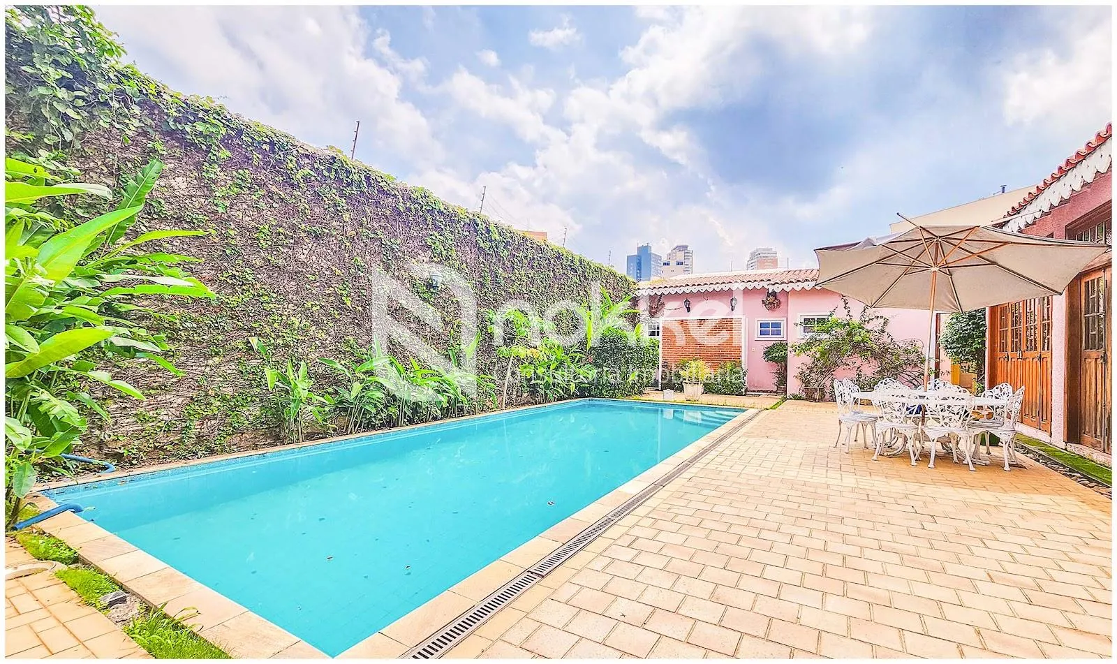 Casa com 4 suítes à venda em Vila Monumento, São Paulo, por R$ 3.800.000