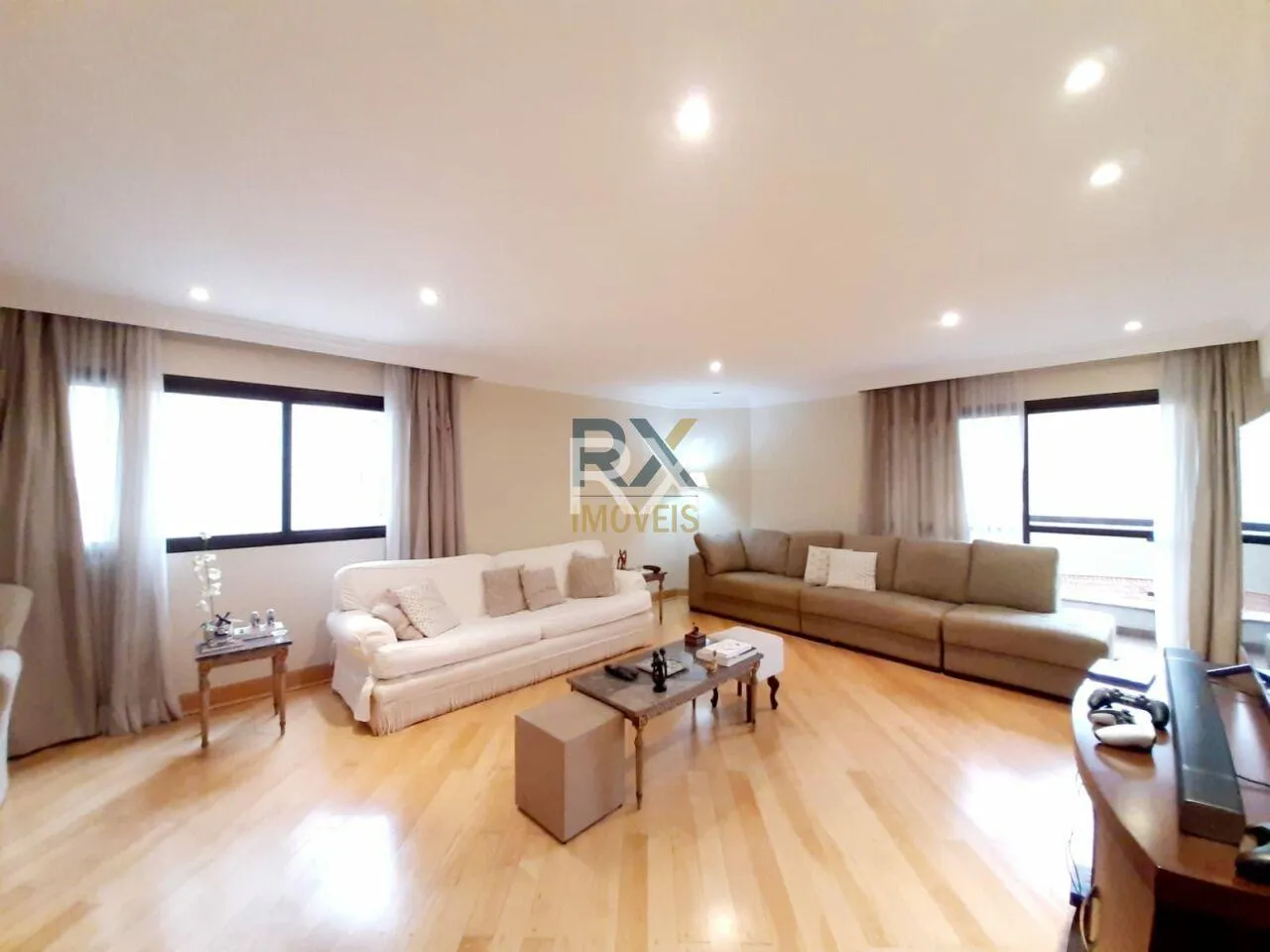 Apartamento com 3 suítes à venda em Santa Cecília, São Paulo, por R$ 2.100.000