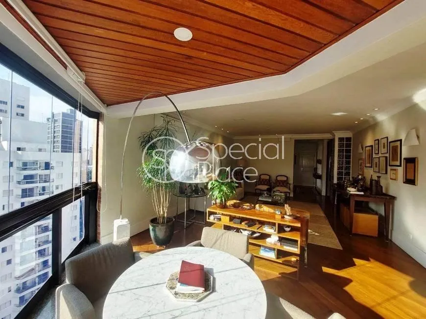Apartamento com 3 suítes à venda em Moema Pássaros, São Paulo, por R$ 2.800.000