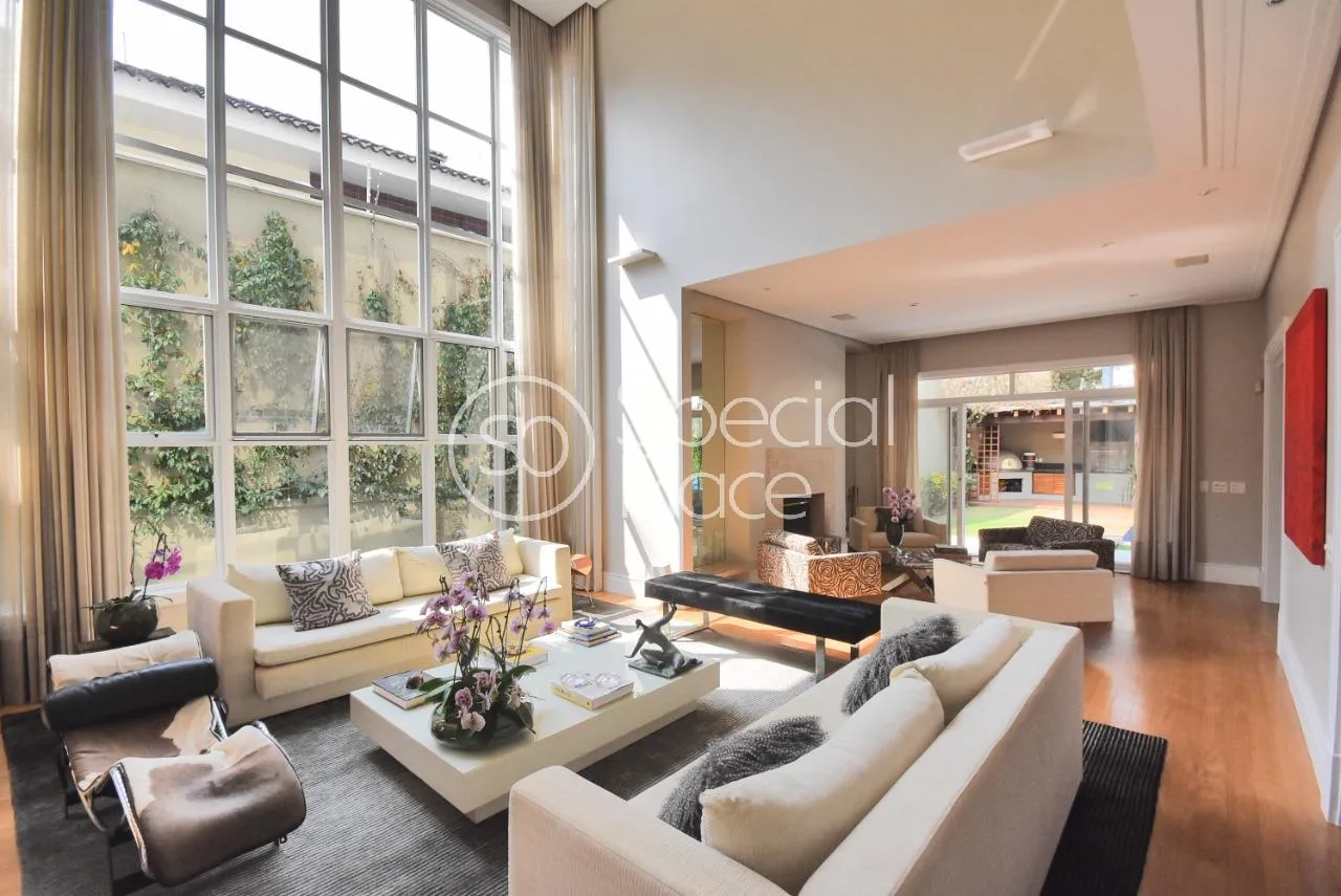 Casa com 2 suítes à venda em Morumbi, São Paulo, por R$ 3.447.000