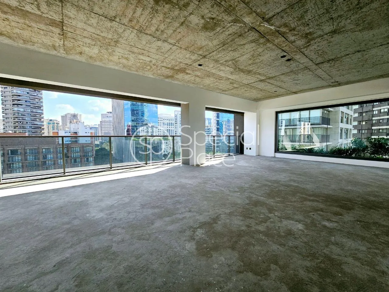 Apartamento com 3 suítes à venda em Itaim Bibi, São Paulo, por R$ 7.300.000