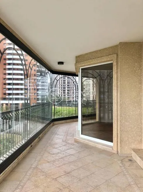 Apartamento com 4 suítes à venda em Panamby, São Paulo, por R$ 3.800.000 Imagem 11