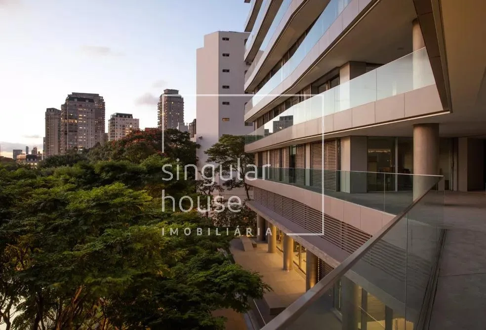Apartamento com 4 suítes à venda em Itaim Bibi, São Paulo, por R$ 46.720.000